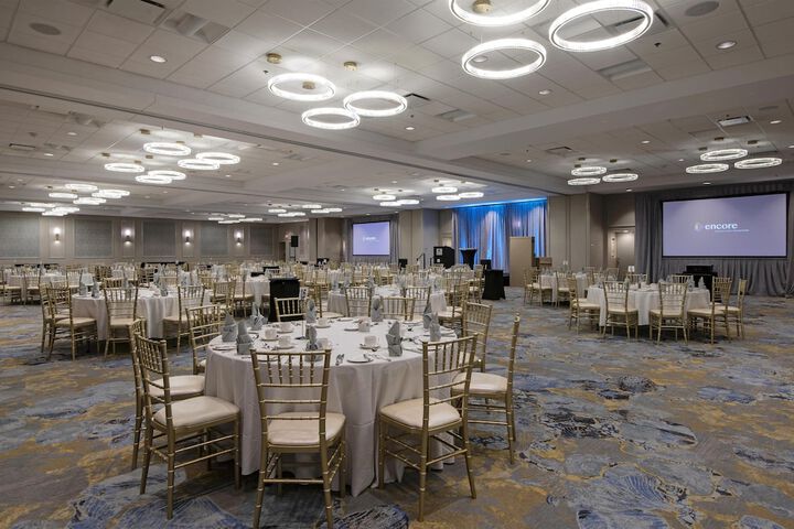 DoubleTree by Hilton Hotel West Edmonton