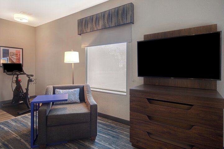 Room 26 of 107