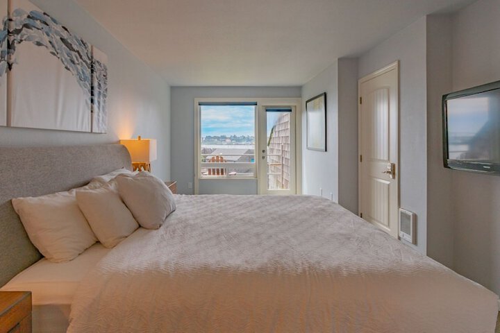 Room 52 of 108