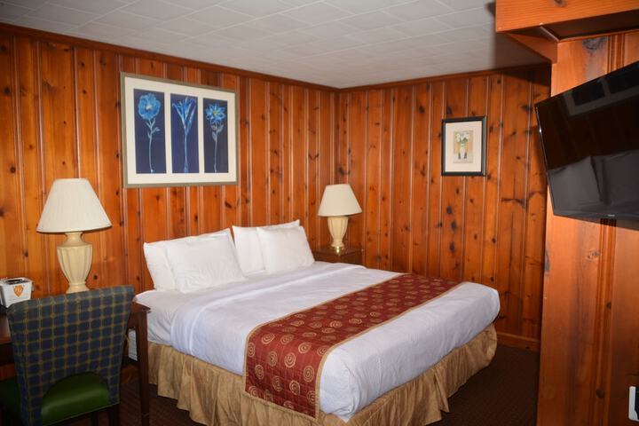 Room 34 of 59