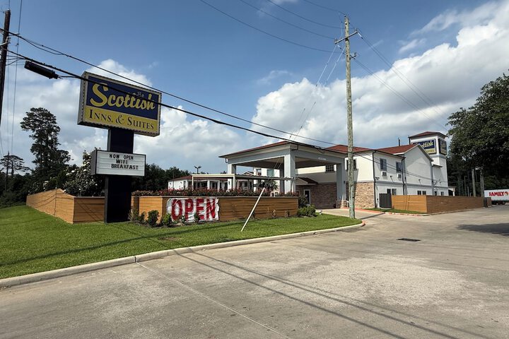 Scottish Inn & Suites - IAH Airport
