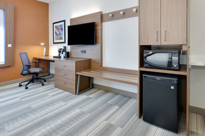 Holiday Inn Express Mitchell by IHG