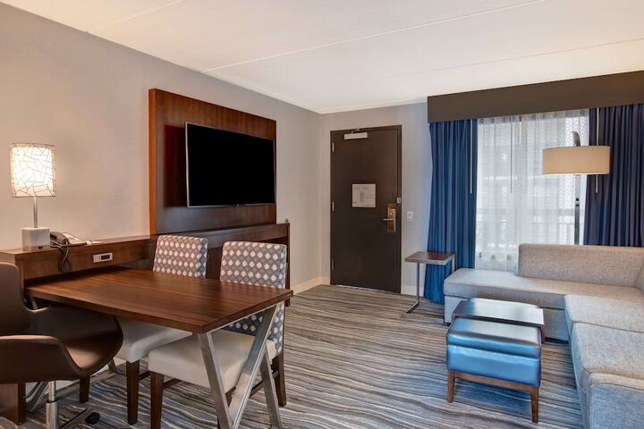 Room 41 of 90