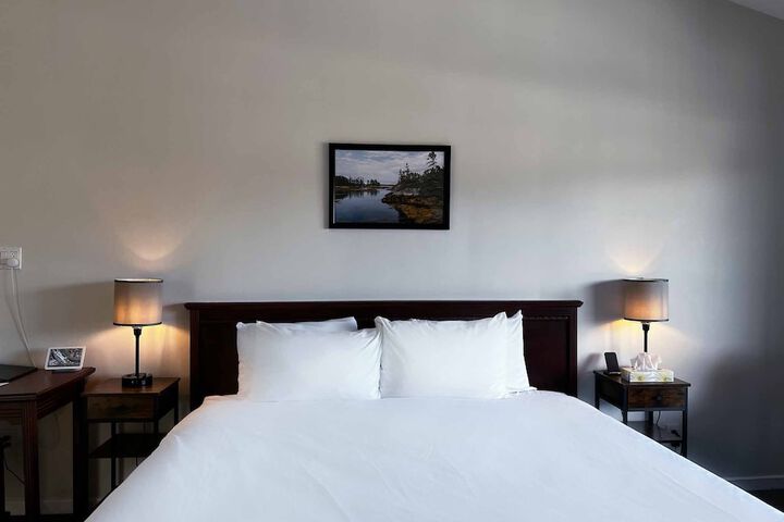 Room 32 of 104