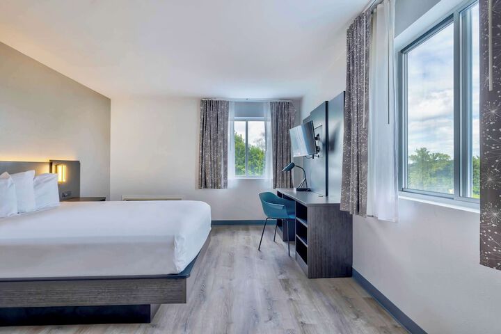 Room 18 of 26