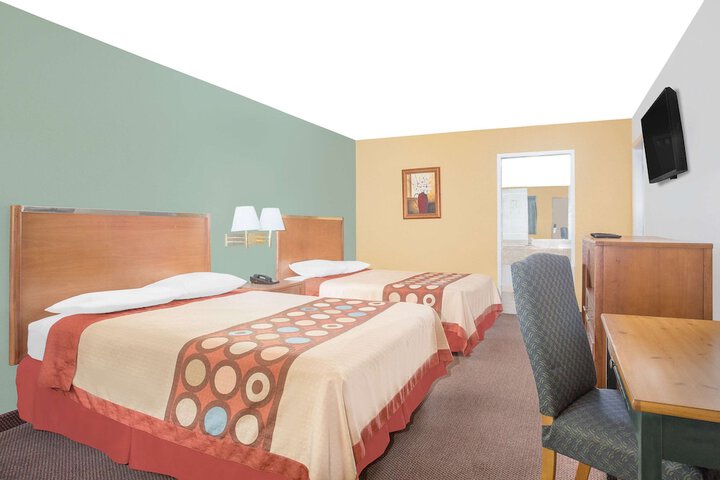 Room 16 of 50