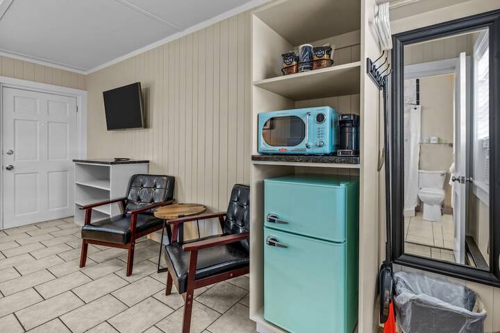 Room 25 of 65