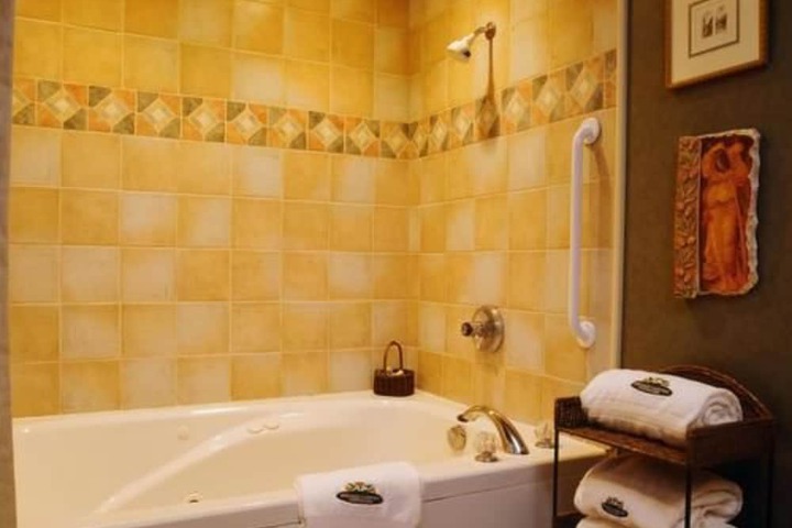 Hidden Garden Cottages & Suites