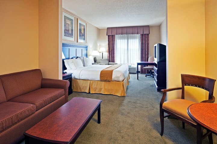 Room 34 of 92