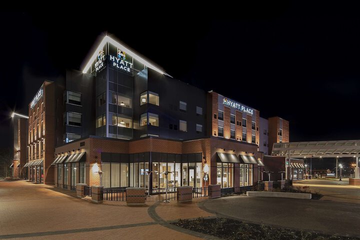 Hotel 4 of 64
