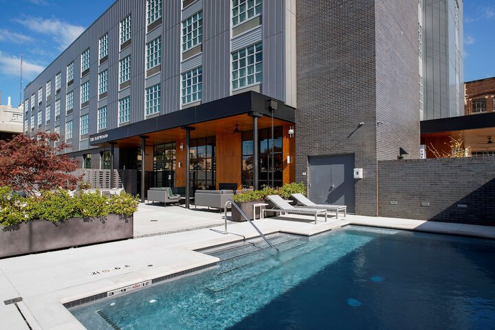 Pool 10 of 45