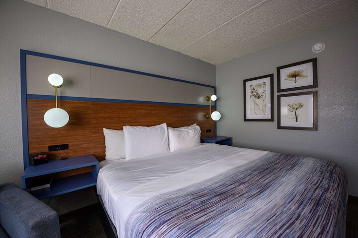 Room 49 of 72
