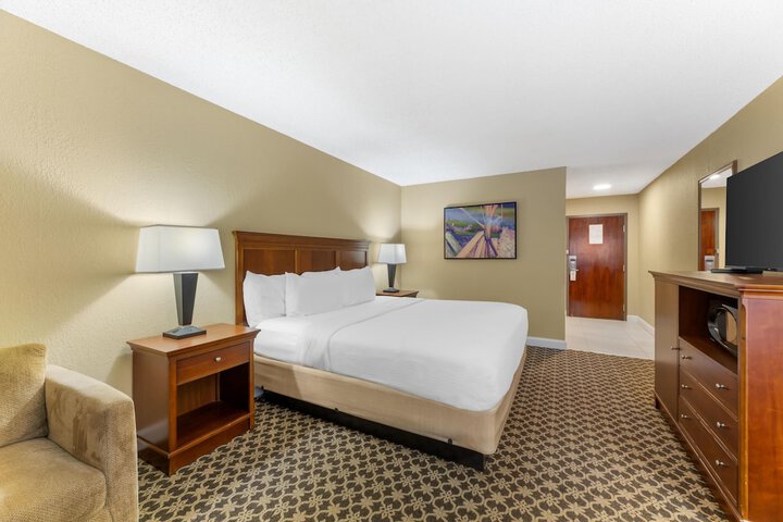 Best Western Plus Wooster Hotel & Conference Center