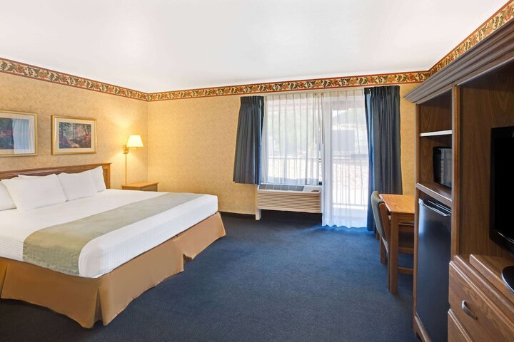 Room 19 of 24