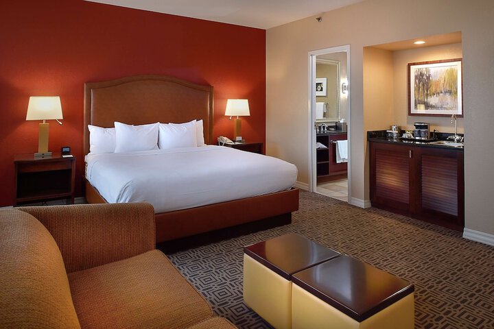 DoubleTree by Hilton Hotel St. Louis - Chesterfield