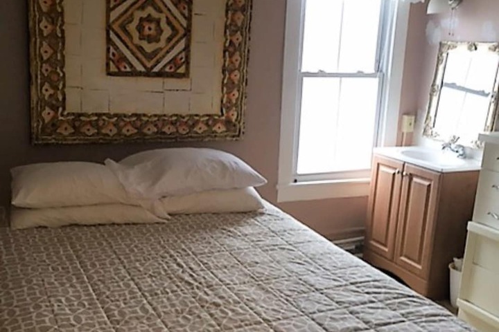 Room 6 of 23