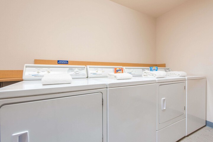 Microtel Inn & Suites by Wyndham Altus