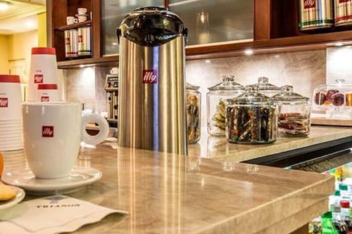 Breakfast/Coffee Service 29 of 39