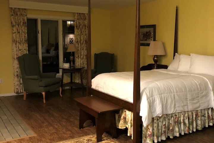 Room 74 of 81