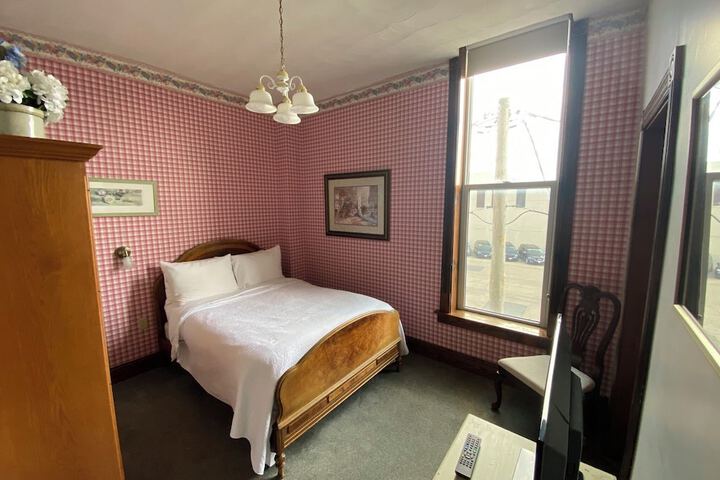 Room 13 of 75