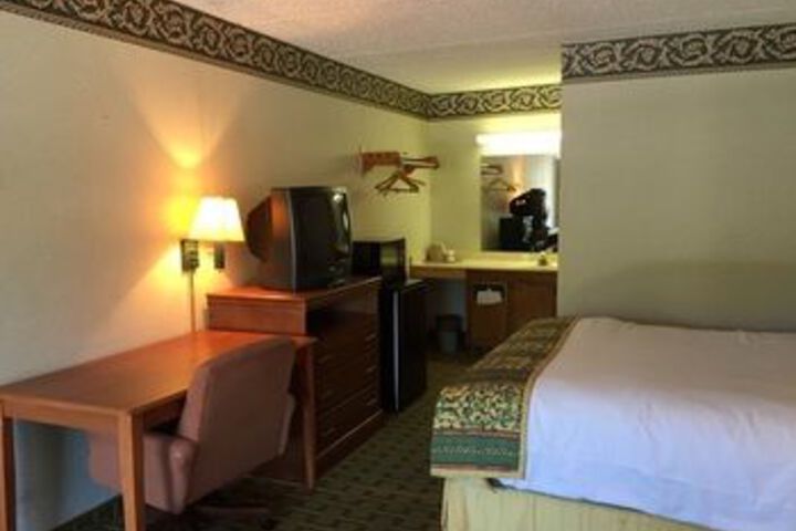Daynite Inn