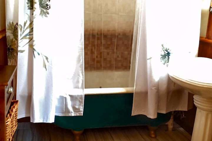 Room 21 of 26