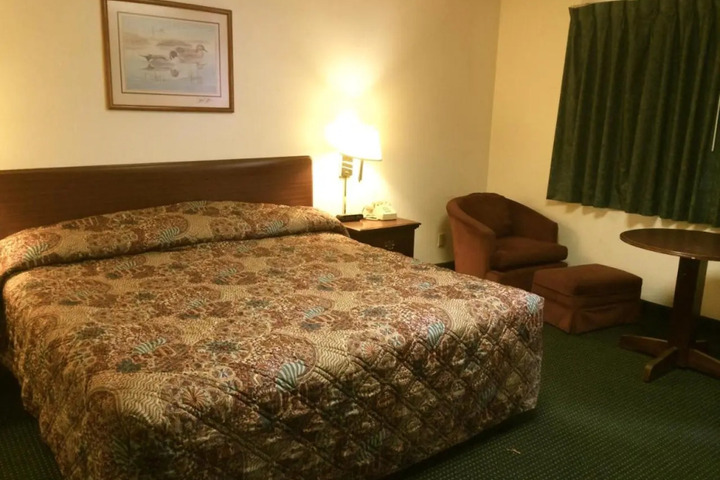RODEWAY INN