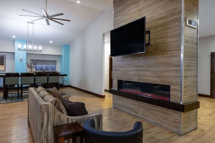 Super 8 by Wyndham Belgrade / Bozeman Airport