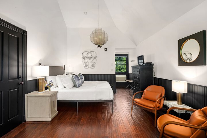 Room 88 of 172
