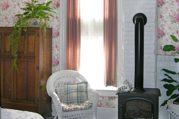 Room 11 of 65