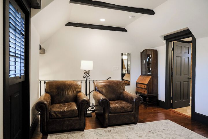 The Winchester Lodge
