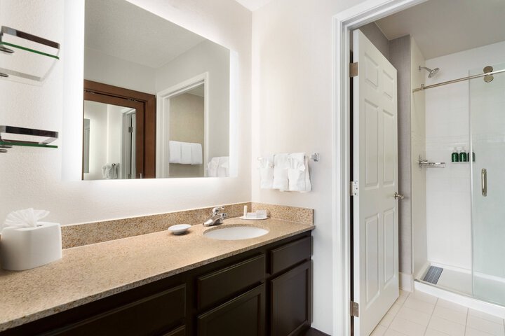 Room 16 of 26