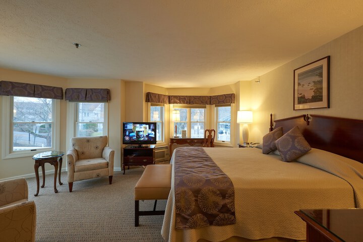 Room 12 of 77
