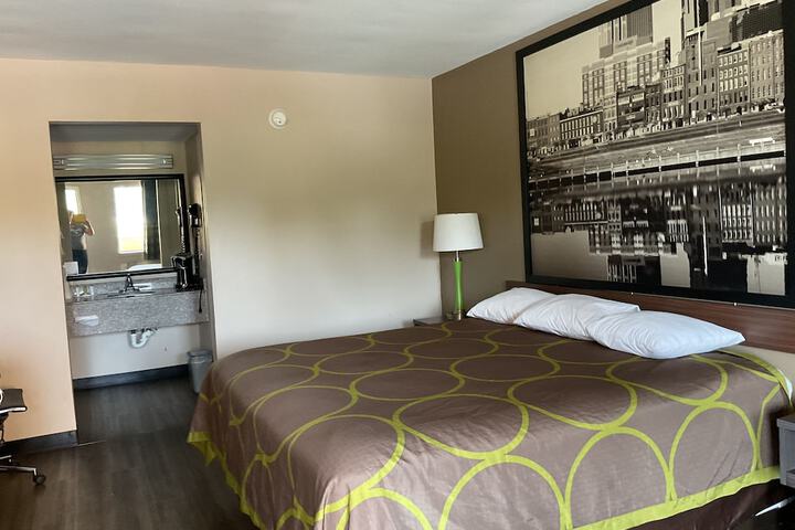 Super 8 by Wyndham Chattanooga / East Ridge
