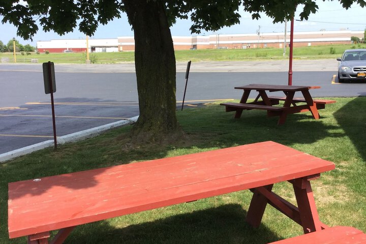 Econo Lodge South