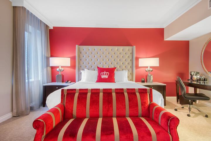 Room 46 of 111