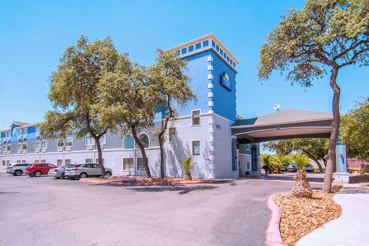 Hotel 4 of 48