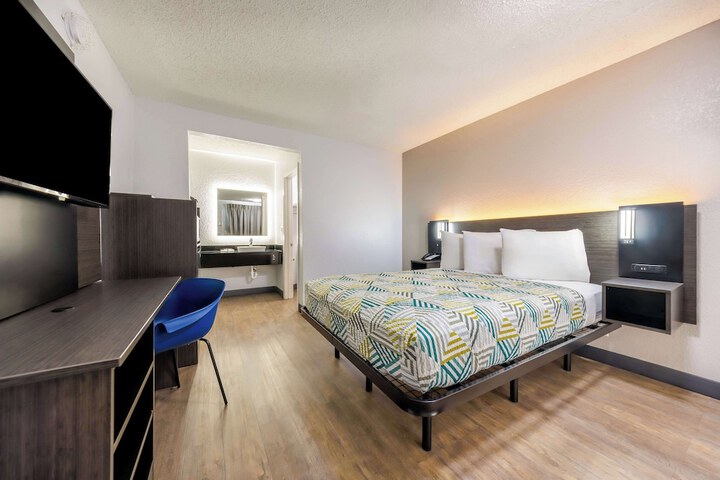 Room 20 of 24