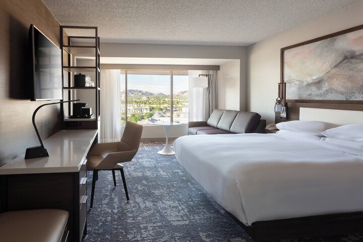 Room 17 of 35