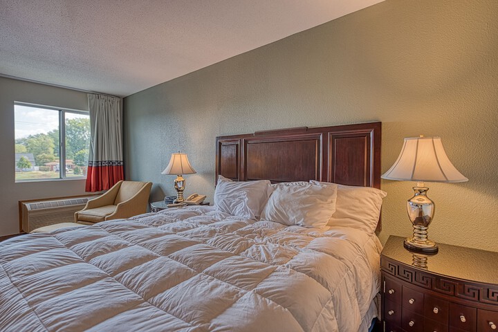 American Inn and Suites Dundee