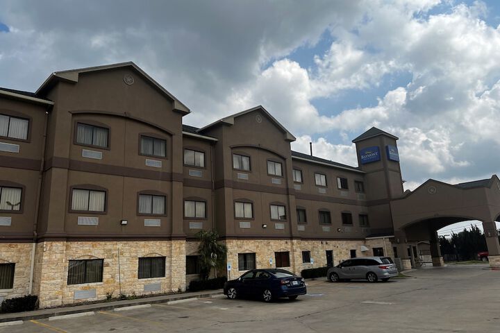 Hotel 6 of 57