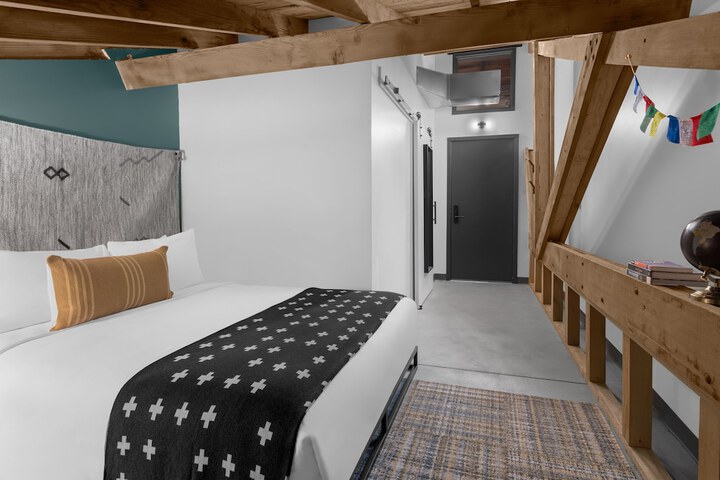 Room 19 of 58