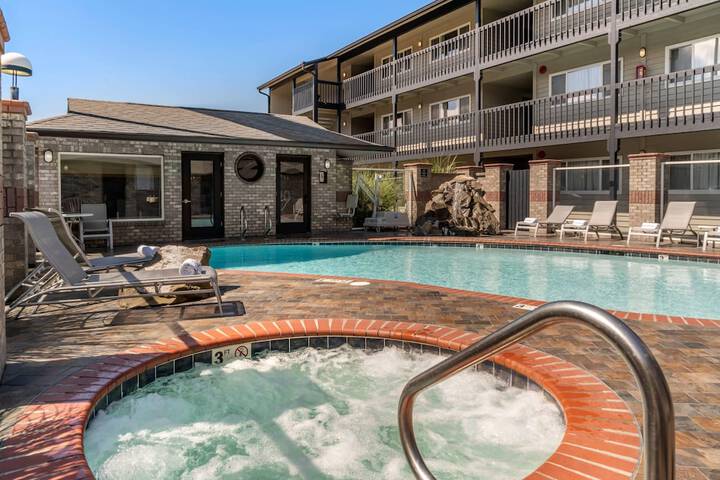 Lincoln Sands Oceanfront Resort an Ascend Collection Hotel