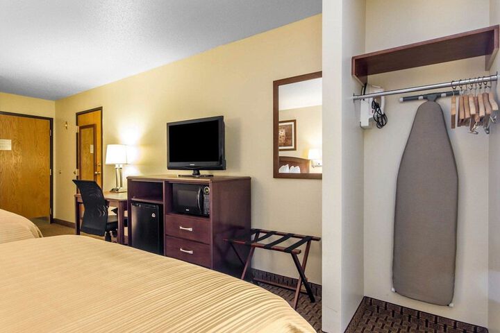 Room 9 of 36