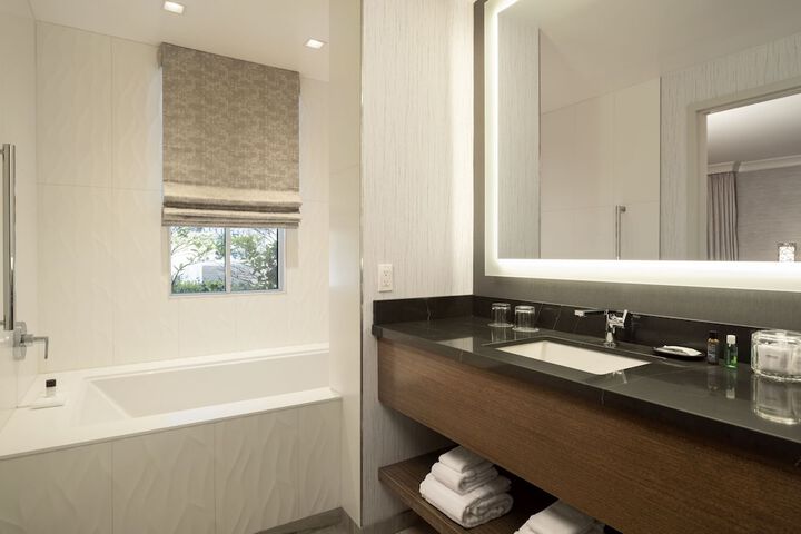 Room 49 of 64