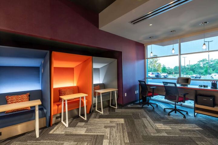 Business Center 50 of 52