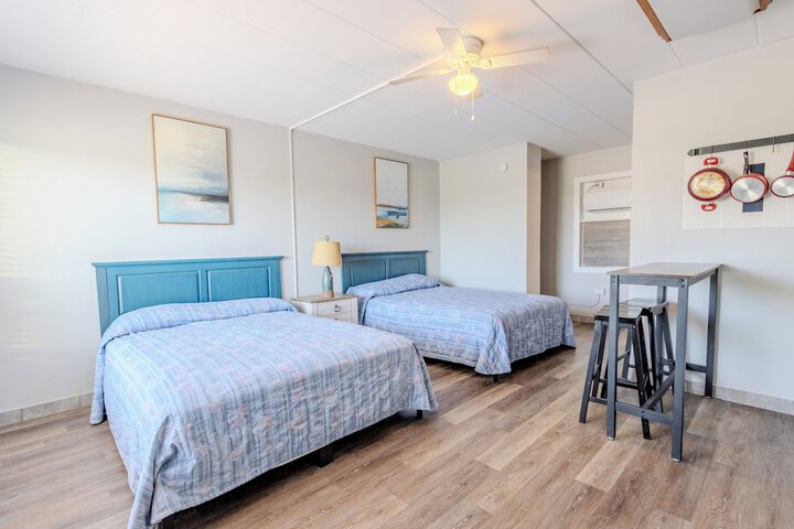 Shark Reef Resort Motel & Cottages