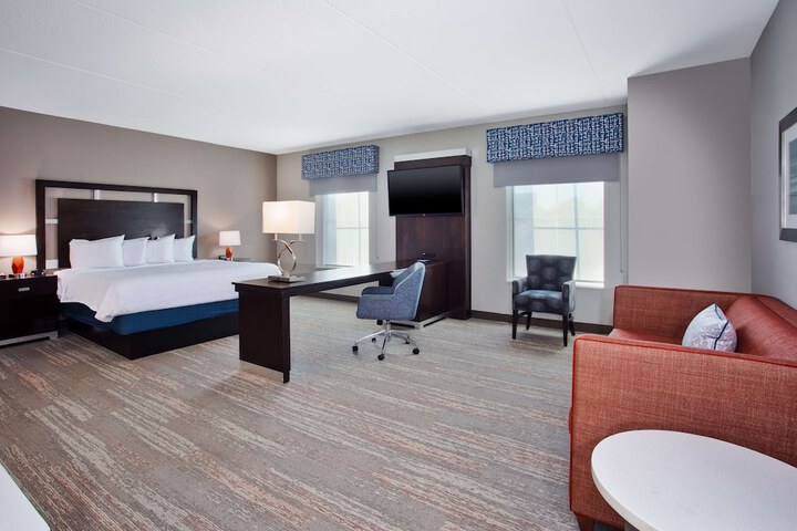 Room 15 of 37