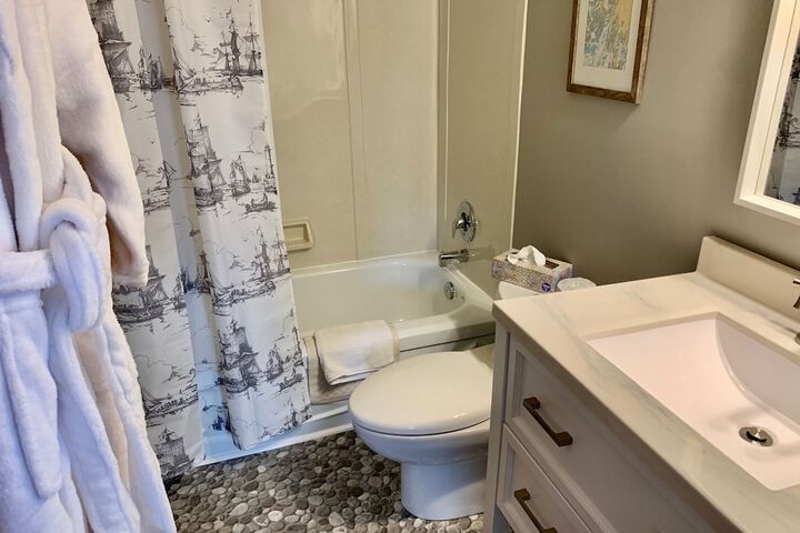 Room 10 of 73