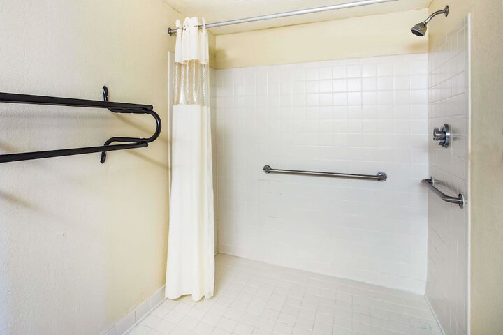 Howard Johnson by Wyndham Panama City